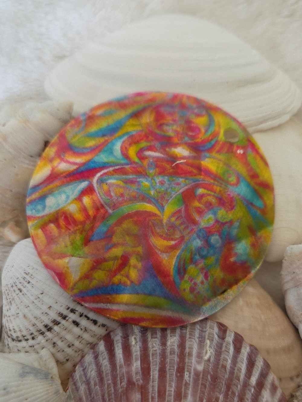 Handcrafted Natural Mother Of Pearl 50mm Disc Pendant With Dyed Swirls. NWOT.